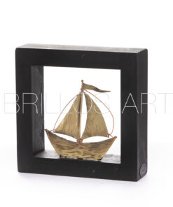 Μπρούτζινο καραβάκι σε ξύλινο πλαίσιο