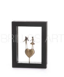 Μπρούτζινη φιγούρα σε ξύλινο πλαίσιο