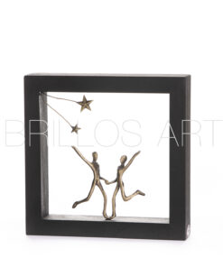 Μπρούτζινη φιγούρα σε ξύλινο πλαίσιο