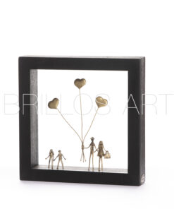 Μπρούτζινη φιγούρα σε ξύλινο πλαίσιο