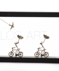 Μπρούτζινη φιγούρα σε ξύλινο πλαίσιο