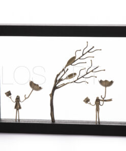 Μπρούτζινη φιγούρα σε ξύλινο πλαίσιο